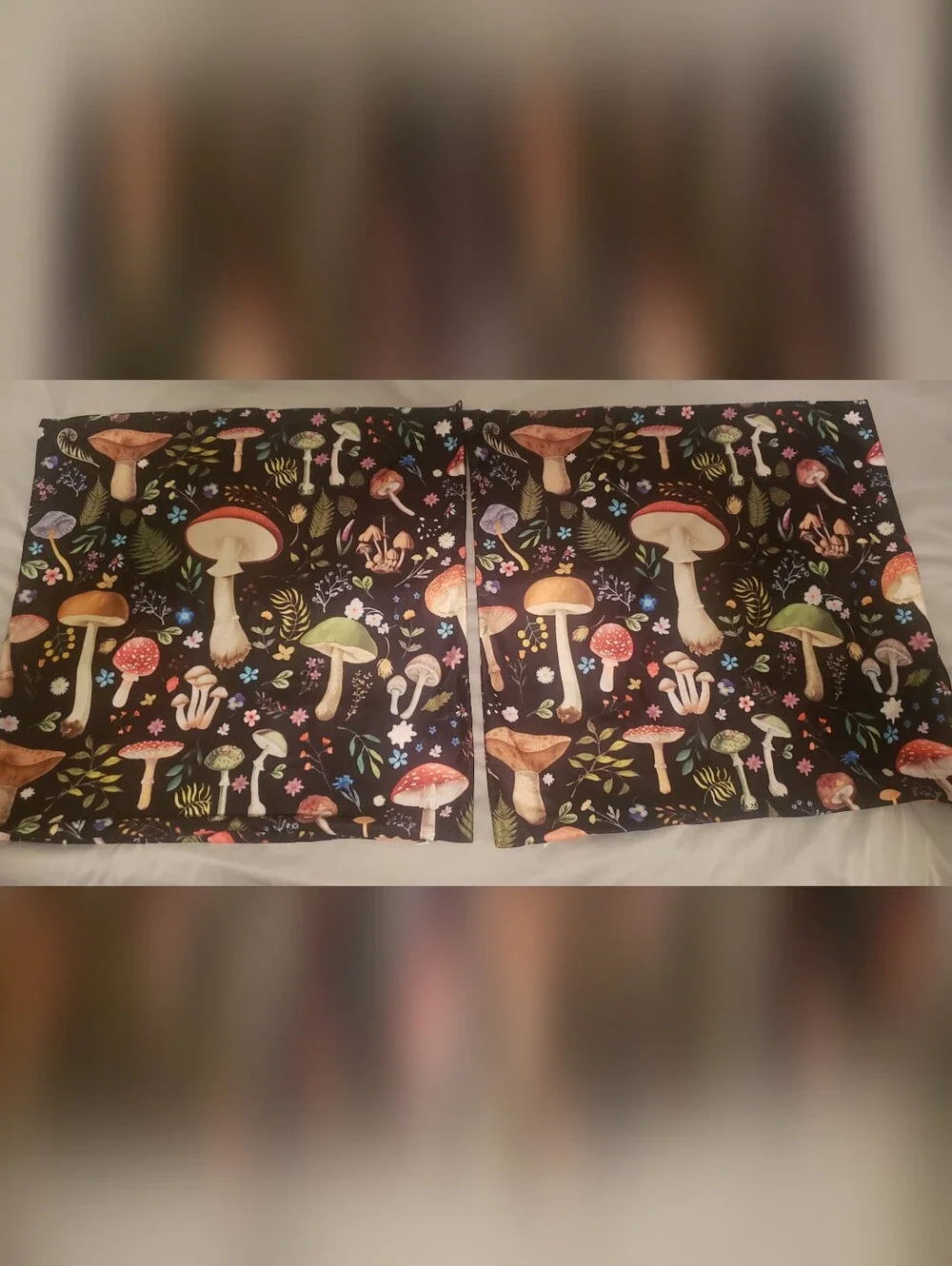 Mushroom And Floral Set Of 2 Pillowcases Whimisical 20x20 Dbl Sided Soft